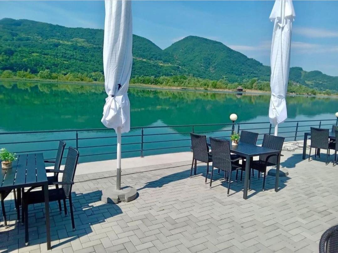 Montekarlo Na Drini Bed & Breakfast Mali Zvornik Dış mekan fotoğraf