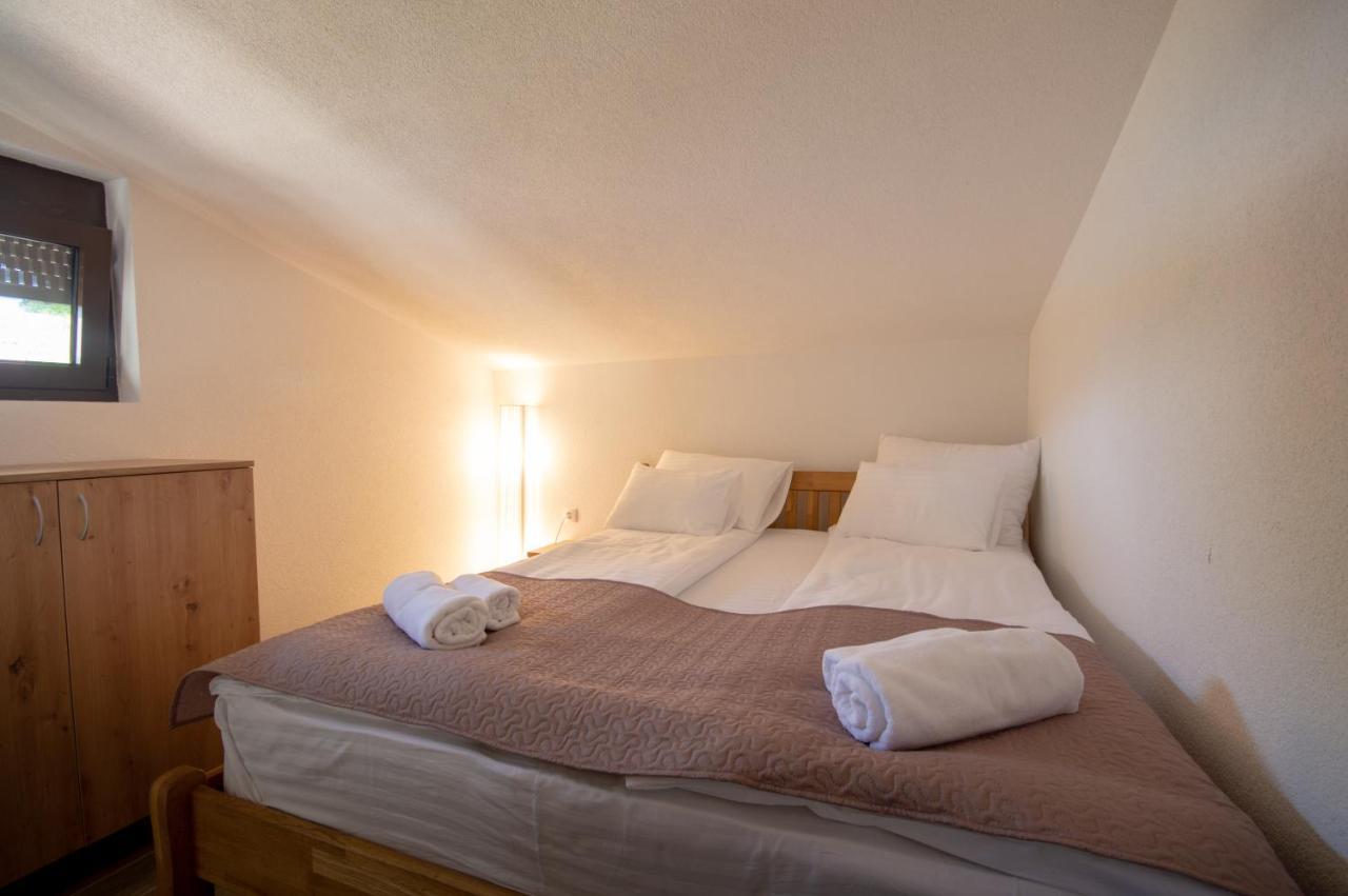 Montekarlo Na Drini Bed & Breakfast Mali Zvornik Dış mekan fotoğraf